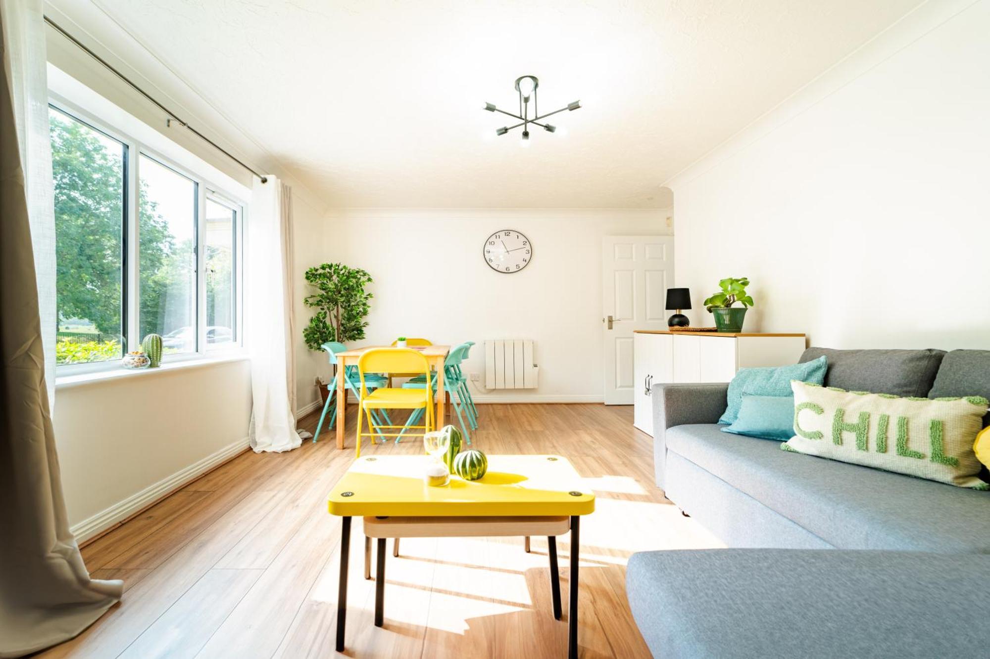 Bright And Spacious Flat With Free Parking London Exterior photo