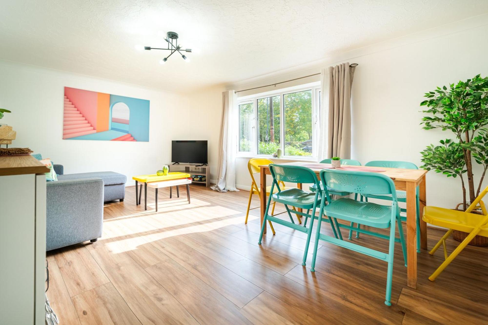 Bright And Spacious Flat With Free Parking London Exterior photo